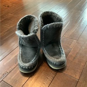 Gray Mou Boots